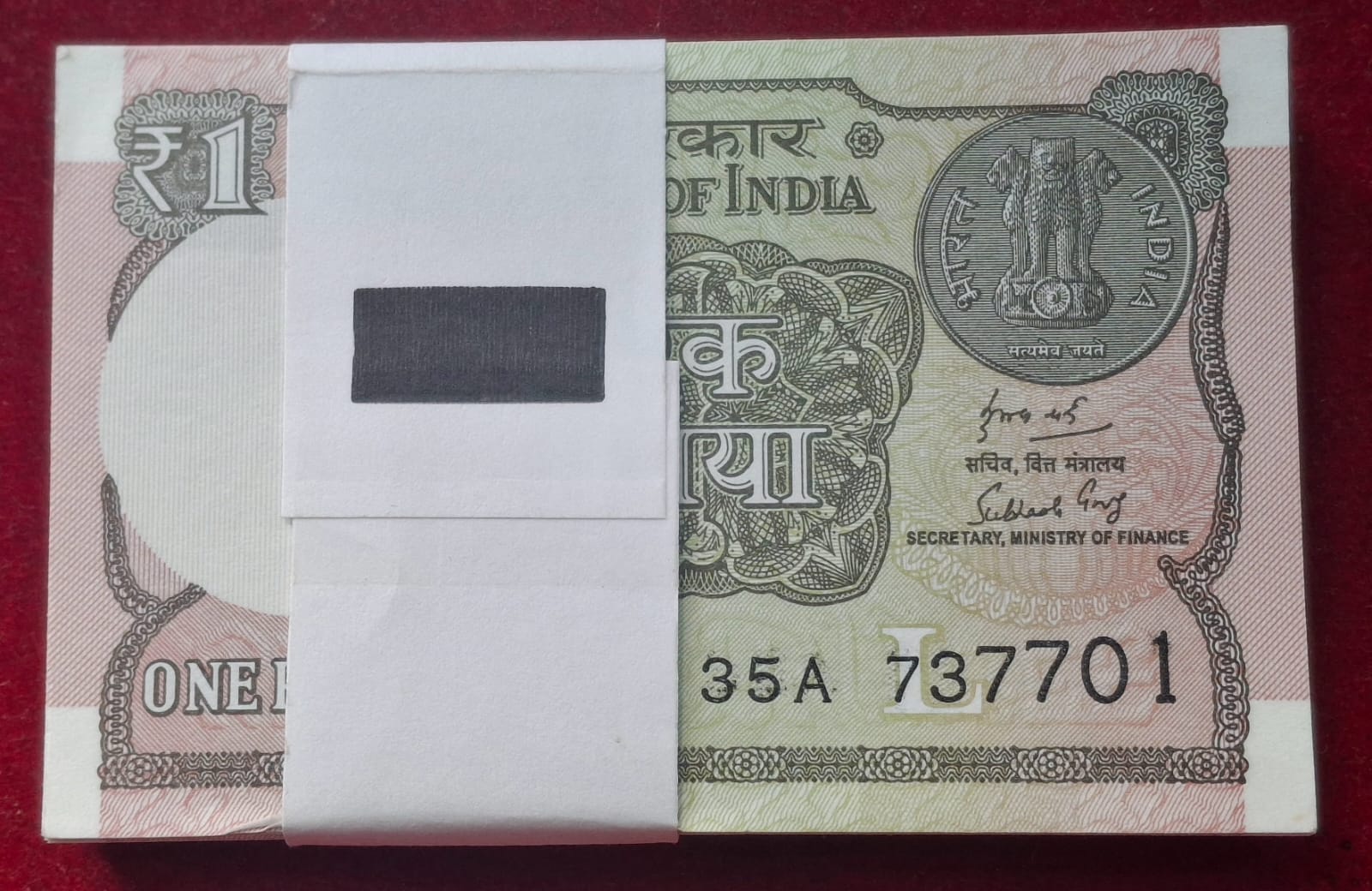 1 RUPEES 2018 GOVERNOR SUBHASH GARG RARE ( 100 NOTES) SERIAL PACKET WITH FANCY NUMBER 737786 + 737737