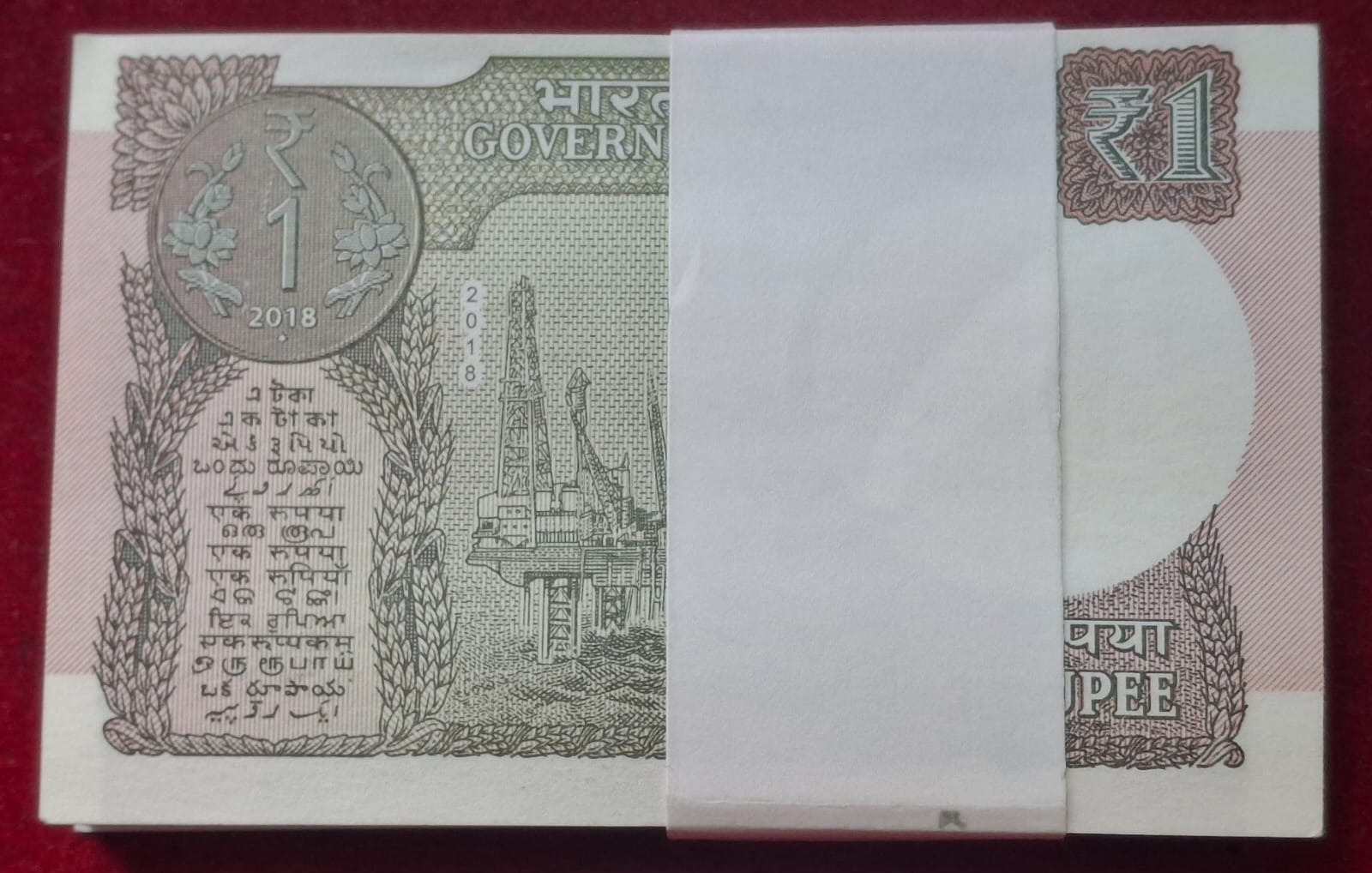1 RUPEES 2018 GOVERNOR SUBHASH GARG RARE ( 100 NOTES) SERIAL PACKET WITH FANCY NUMBER 737786 + 737737 - Image 4