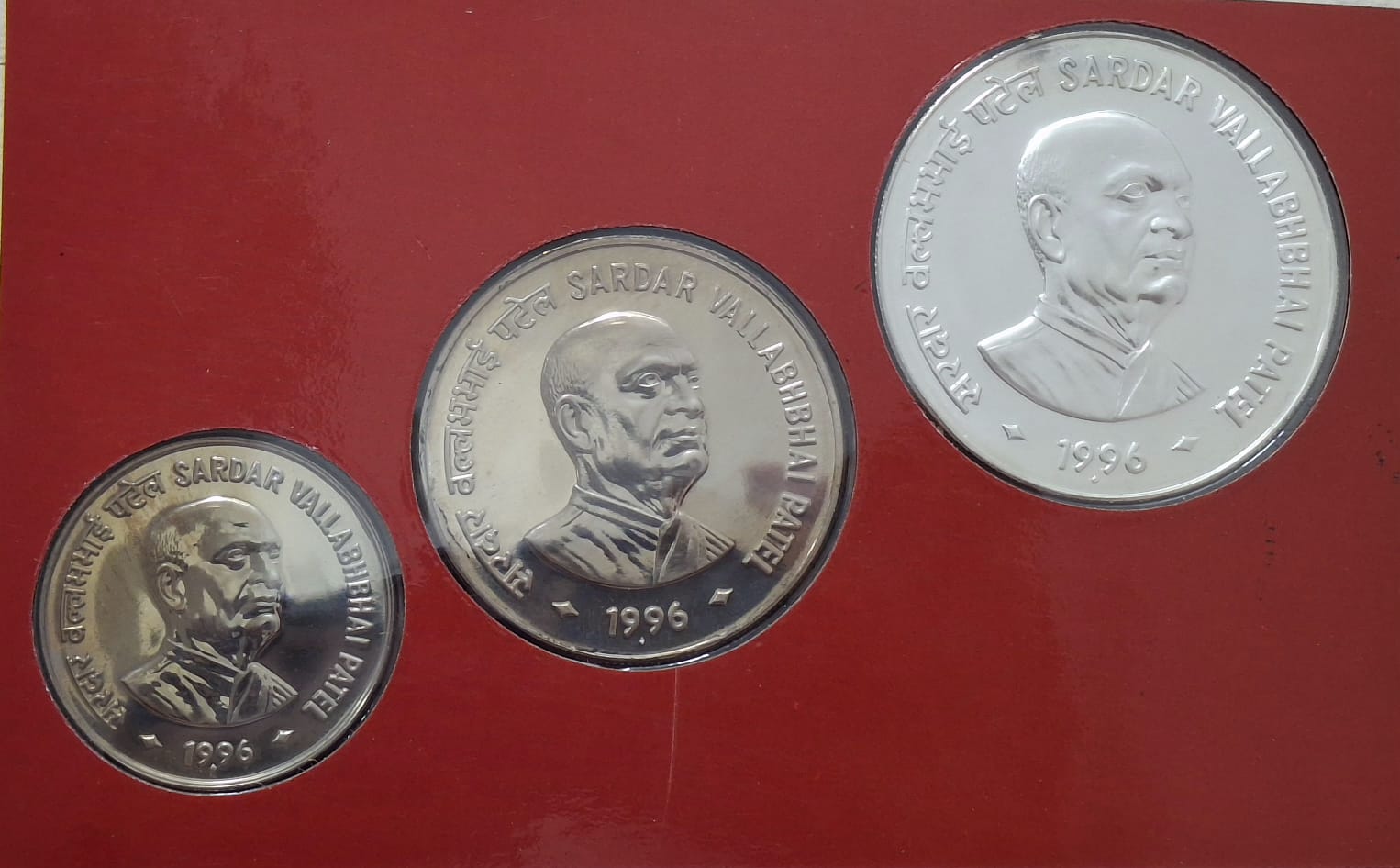 SARDAR VALLABHBHAI PATEL 1996 MUMBAI MINT RARE 3 COINS ( UNC SET) - Image 3