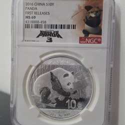CHINA 10 YUAN Panda - 2016 NGC GRADE MS-69 VERY HIGH GRADE EXTREMELY RARE COIN