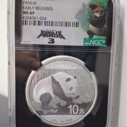 CHINA 10 YUAN Panda - 2016 NGC GRADE MS-69 VERY HIGH GRADE EXTREMELY RARE COIN