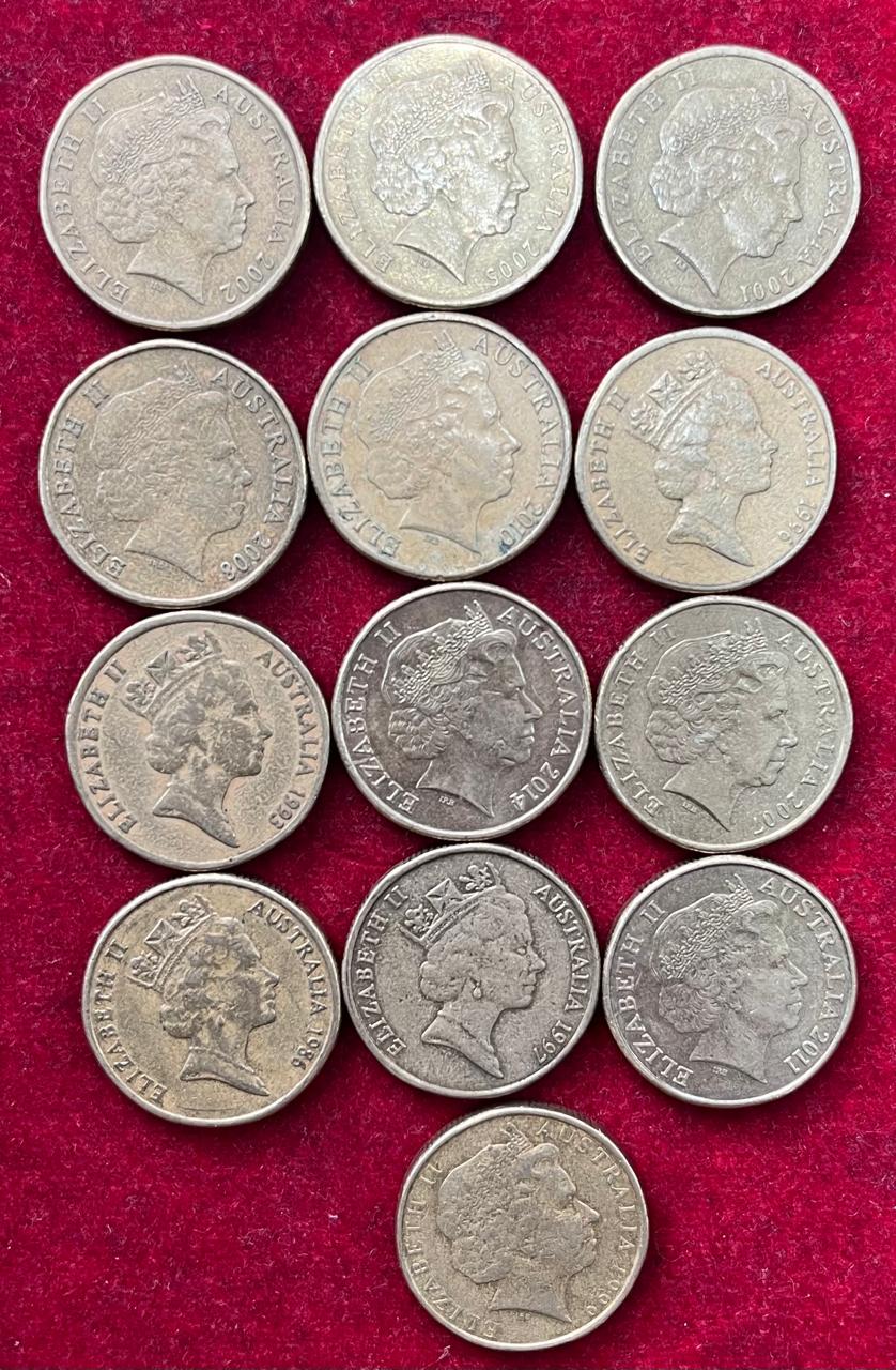 13 DIFFERENT COMMEMORATIVE AUSTRALIA ONE DOLLAR RARE (13 COINS SET ) # M-1200 - Image 2