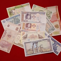 ✨️DIWALI OFFER ✨️✨️MIX FOREIGN 13 NOTES AT ONLY 735