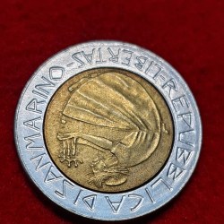 Alternative view of SAN MARIO 500 LIRE COIN