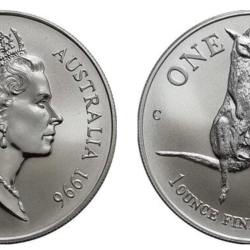 Australian Mint Queen Elizabeth II One Dollar Silver 1 Oz Pure Kangaroo Vintage Issue Ultra Unique and Rare
