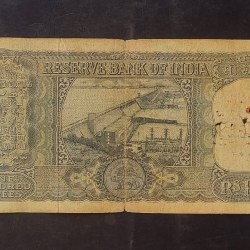 Alternative view of Reserve Bank of India 🏛️🏛️ 100 rs. note 💸💵💸 Signature of PC. Bhattacharya Diamond issue condition as imege Same and similar piece available