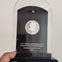 Alternative view of Acharya Shri Mahapragya 2025 100 Ruppes vip set with certificate and cover