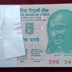 5 RUPEES GANDHI GOVERNOR D.SUBBARAO 100 NOTE SERIAL PACKET RARE