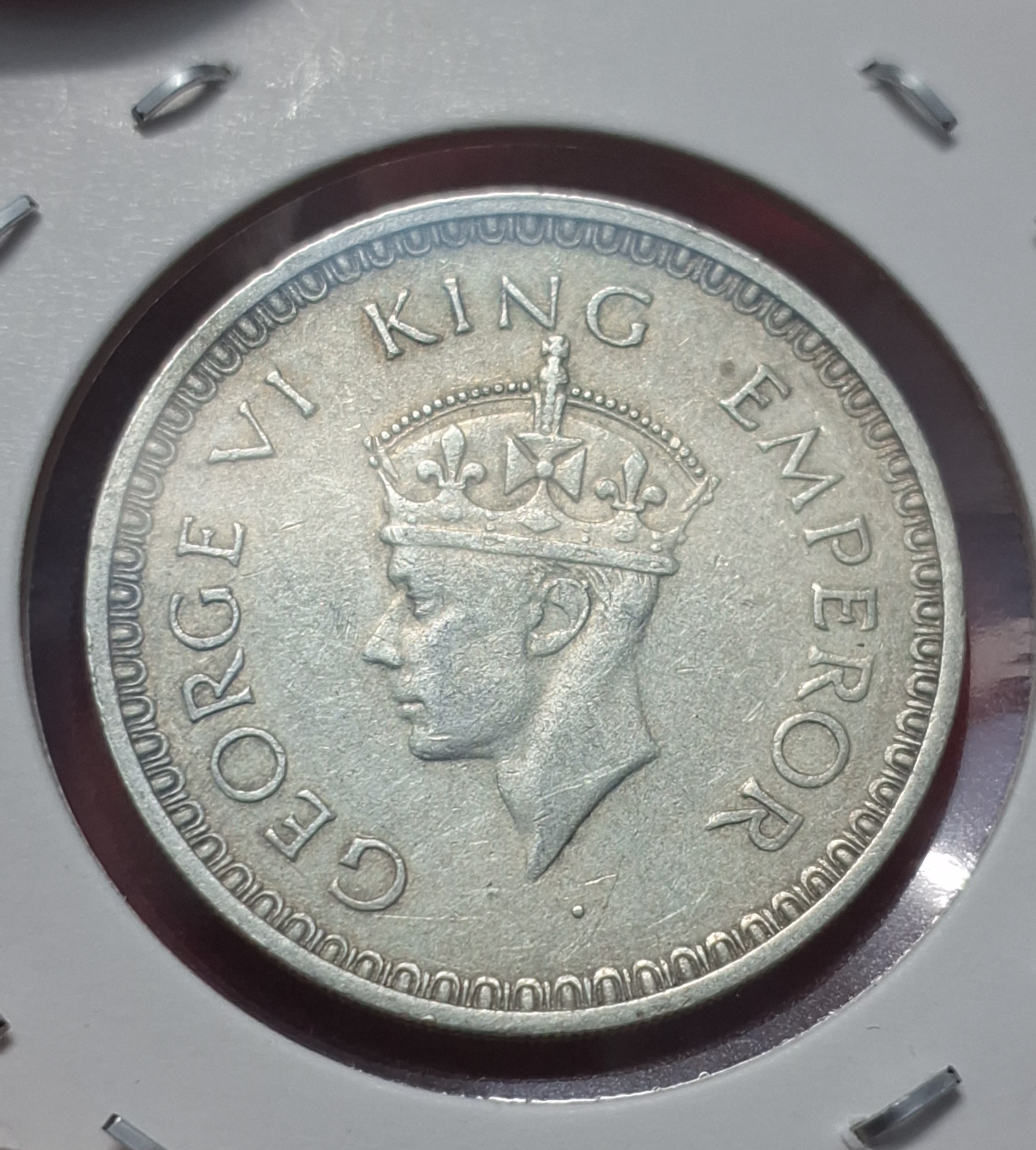 ONE RUPEE 1943 GEORGE VI KING EMPEROR COIN - Image 2