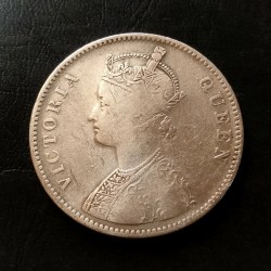Alternative view of VICTORIA QUEEN 👑👑 YEAR. 1862 Dot variety 1862+10 dots=1872 year. 10. dots Variety as per image WEIGHT 11.5 GM ORIGINAL GAUARANTEE EXCELLENT CONDITION Same and similar piece available