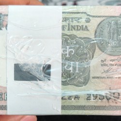 2020 one ruppes seeled pack Rim 1000 note Rare date 2020