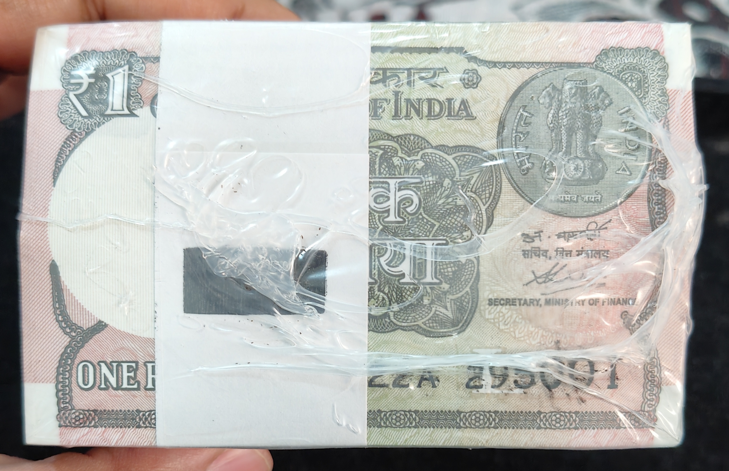 2020 one ruppes seeled pack Rim 1000 note Rare date 2020