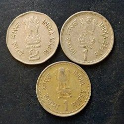 Alternative view of Republic india Denominaton 1 ₹-2₹ Metal copper nickel Hyderabad mint Same and similar piece available