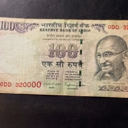 Reserve Bank of India Denominaton 100₹ Semi fancy number 320000 Governor Raghuram ji Rajan Same note available