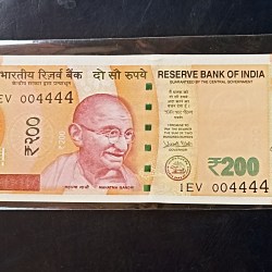 Reserve Bank of India Denominaton 200₹ fancy number Same note is available