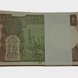 Alternative view of One Rupee New Issue Year 2017 Serially 100 Notes COMPLETE BUNDLE in UNC Grade.