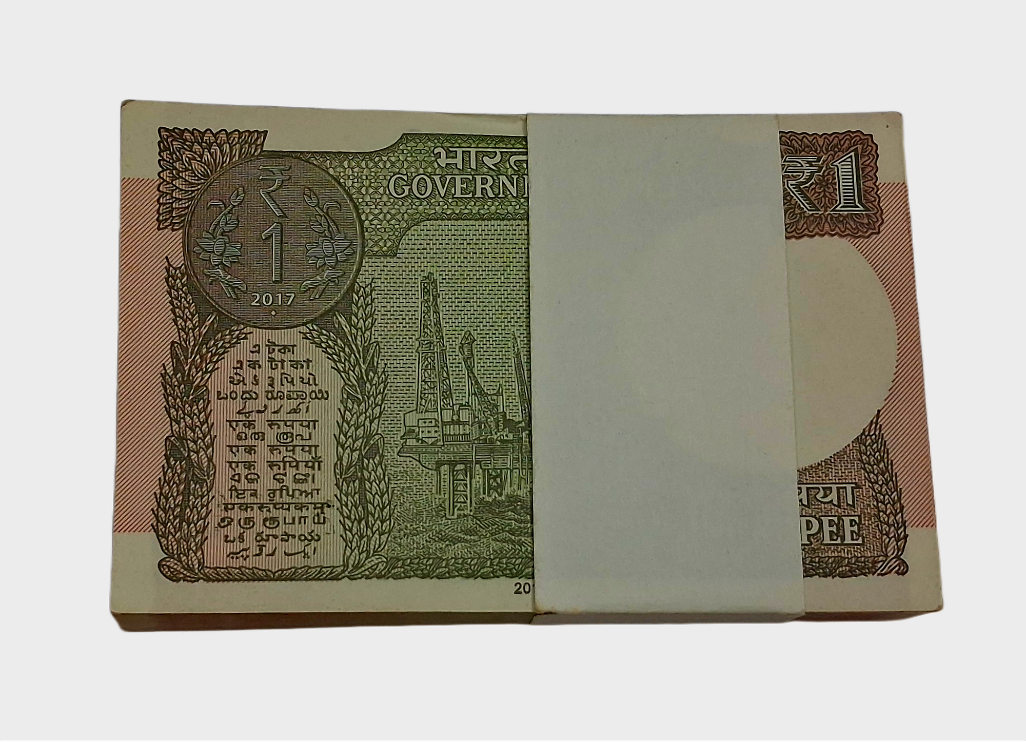 One Rupee New Issue Year 2017 Serially 100 Notes COMPLETE BUNDLE in UNC Grade. - Image 2