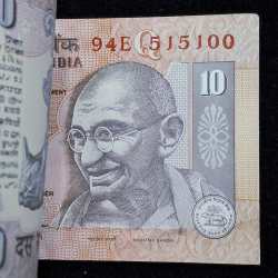 Alternative view of 10 RUPEES GOVERNOR BIMAL JALAN ( Q INSERT) RARE GEM UNC (100 NOTE) SERIAL PACKET