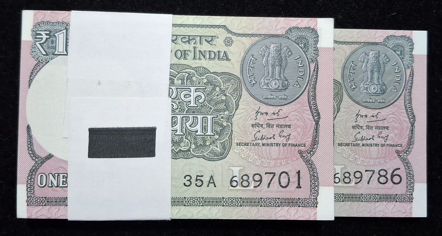 1 RUPEES 2018 GOVERNOR SUBHASH GARG RARE GEM UNC (100 NOTE) SERIAL PACKET WITH FANCY NUMBER 786
