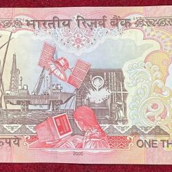 Alternative view of 1000 Rupees GOVERNOR Y.B REDDY ( PLAIN INSERT 2005 ) TOP CONDITION WITH OUT PEN MARKE RARE NOTE