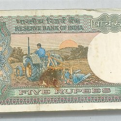 Alternative view of 5 Rupees Tractor Rare Governor K.R Puri 100 Note Serial Packet