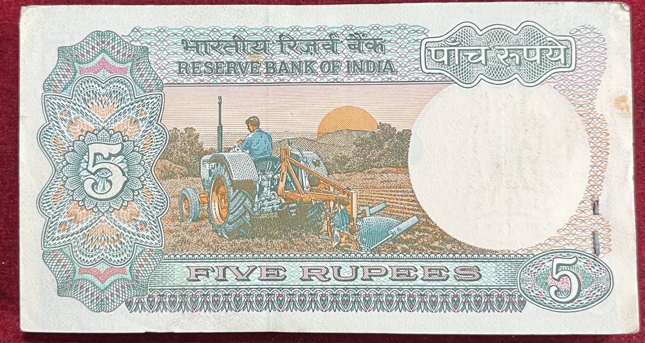 5 RUPEES TRACTOR ISSUE GOVERNOR R.N MALHOTRA RARE UNC (100 NOTE ) SERIAL PACKET - Image 3