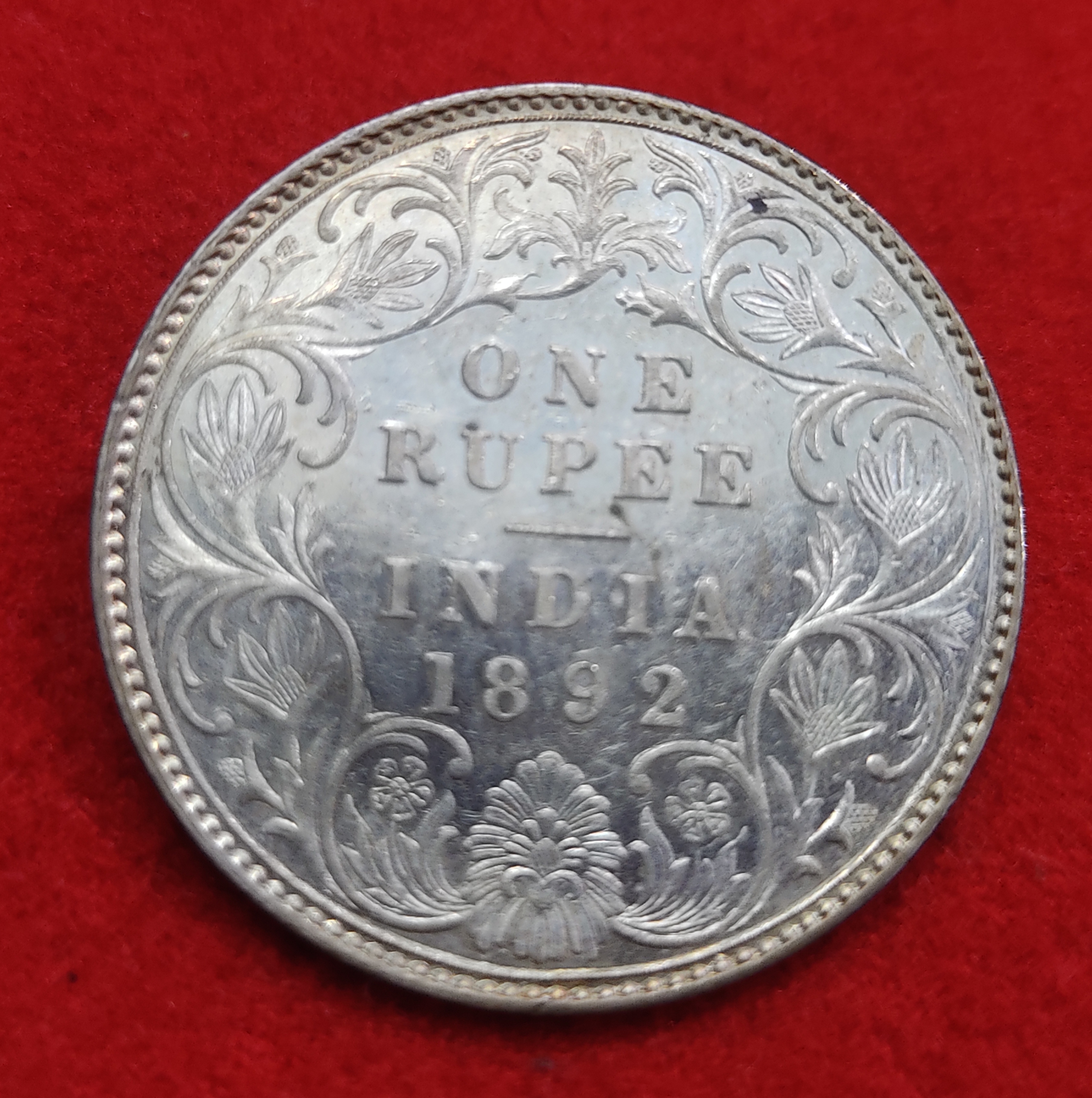 ONE RUPEE SILVER COIN VICTORIA EMPRESS 1892 B GEM UNC CONDITION