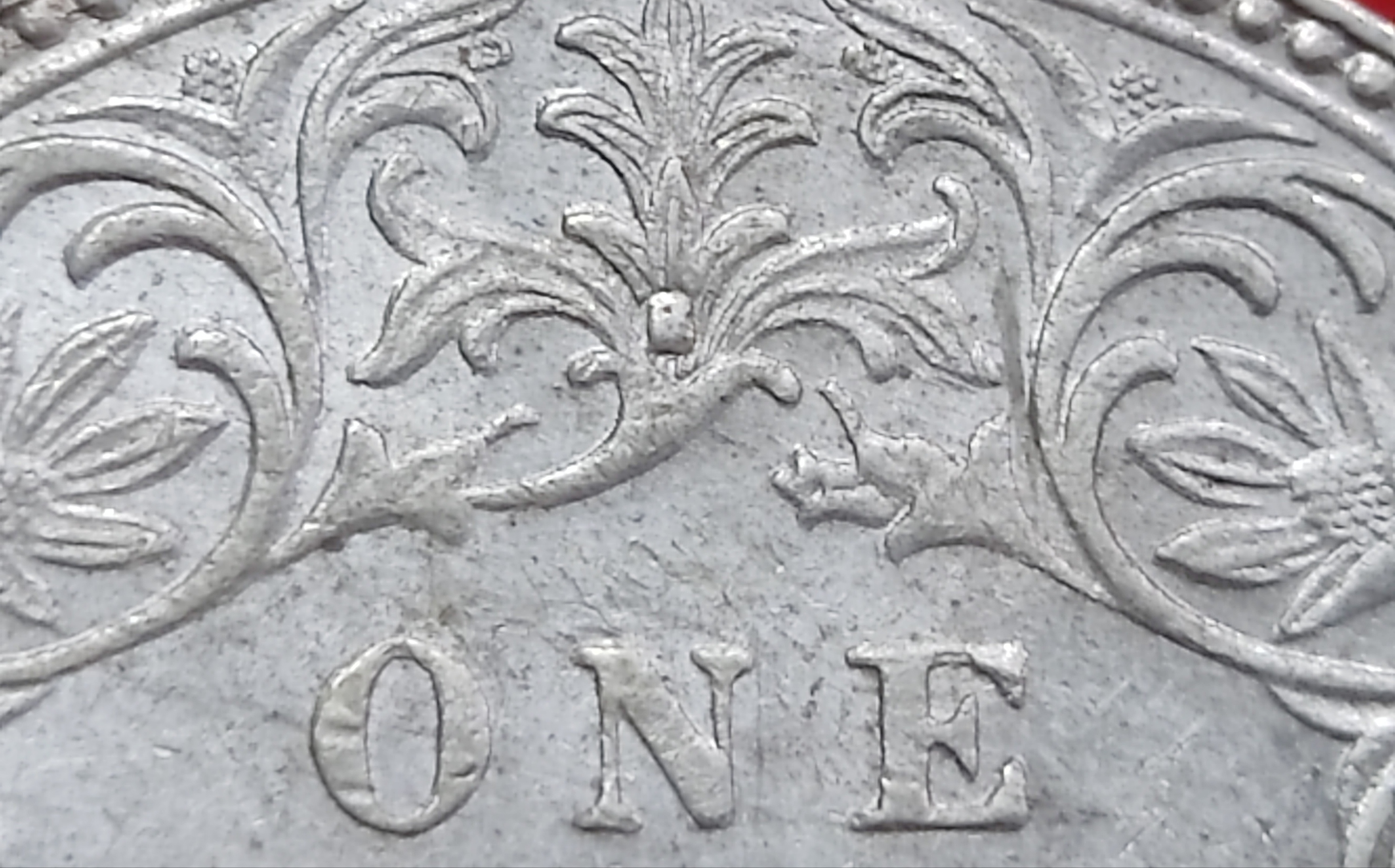 ONE RUPEE SILVER COIN VICTORIA EMPRESS 1885 B RAISED RARE VARIETIE GOOD CONDITION COIN - Image 3