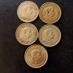 Republic India Denominaton 1 ₹ Metal coper nickel Same and similar set are available