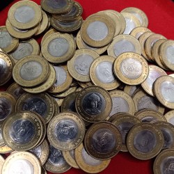 Alternative view of Ten Rs Dr Radhakrishnan 125 th Birth Anniversary Hyderabad Mint 2015 Year Unc Condition 98 Pcs Given