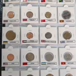 100 DIFFERENT COUNTRY WITH FOLDER AND COIN ALBUM BEAUTIFUL COIN