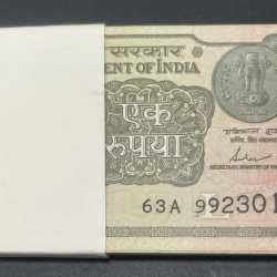 1 RUPEES 2017 GOVERNOR SHAKTIKANT DAS (100 NOTE) RARE SERIAL PACKET E