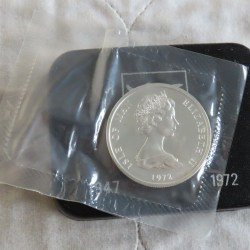 Alternative view of ISLE OF MAN 1972 SILVER WEDDING SILVER PROOF 25 PENCE CROWN - mint sealed/boxed Composition Silver (.925) Weight 28.28 g