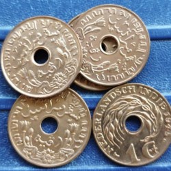 Netherlands East Indies – Indonesia, 1936 - 1945, 1 Cent, KM# 317, XFine Condition.