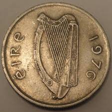 Alternative view of Ireland, 5 Pence, 1976, KM# 22, Circulated Condition.