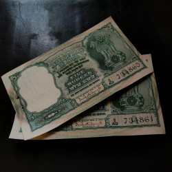 5 Ruppes Big Size Fafda Note Singnature P C bhattacharya condition gem UNC