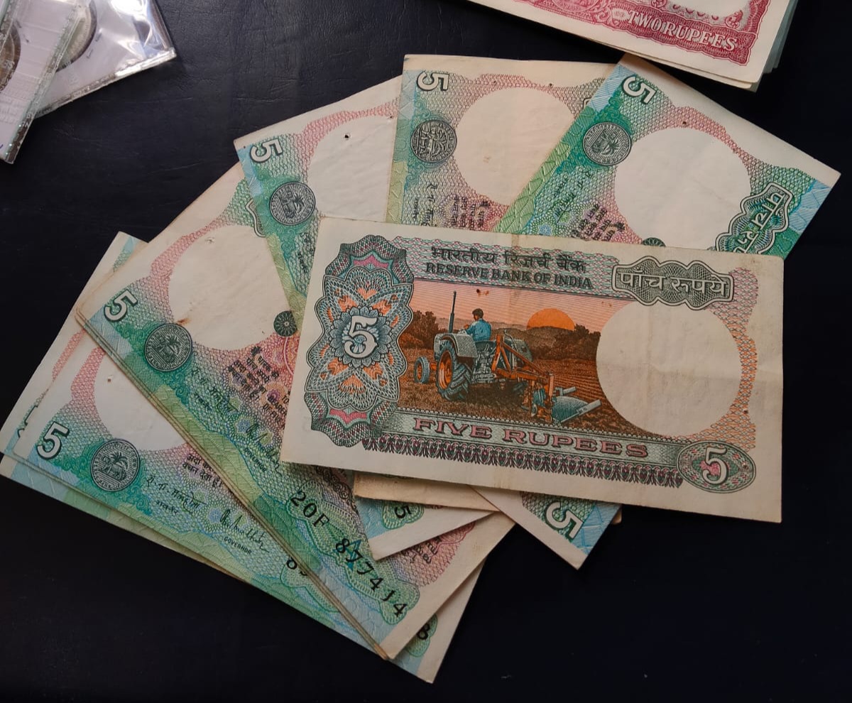 5 ruppes tracter issue - Image 2