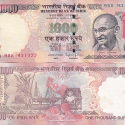 1000 RUPEES GOVERNOR RAGHU RAM RAJAN ( R INSERT 2015) RARE WITHOUT PEN MARK TOP CONDITION NOTE