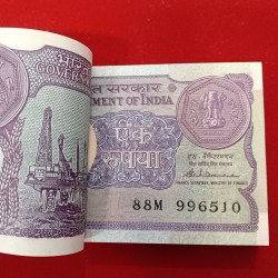 Alternative view of One Rs Old Small Coin Full Bundle A 48 Finance Secretary S.Venketraman 1985 Year 996501