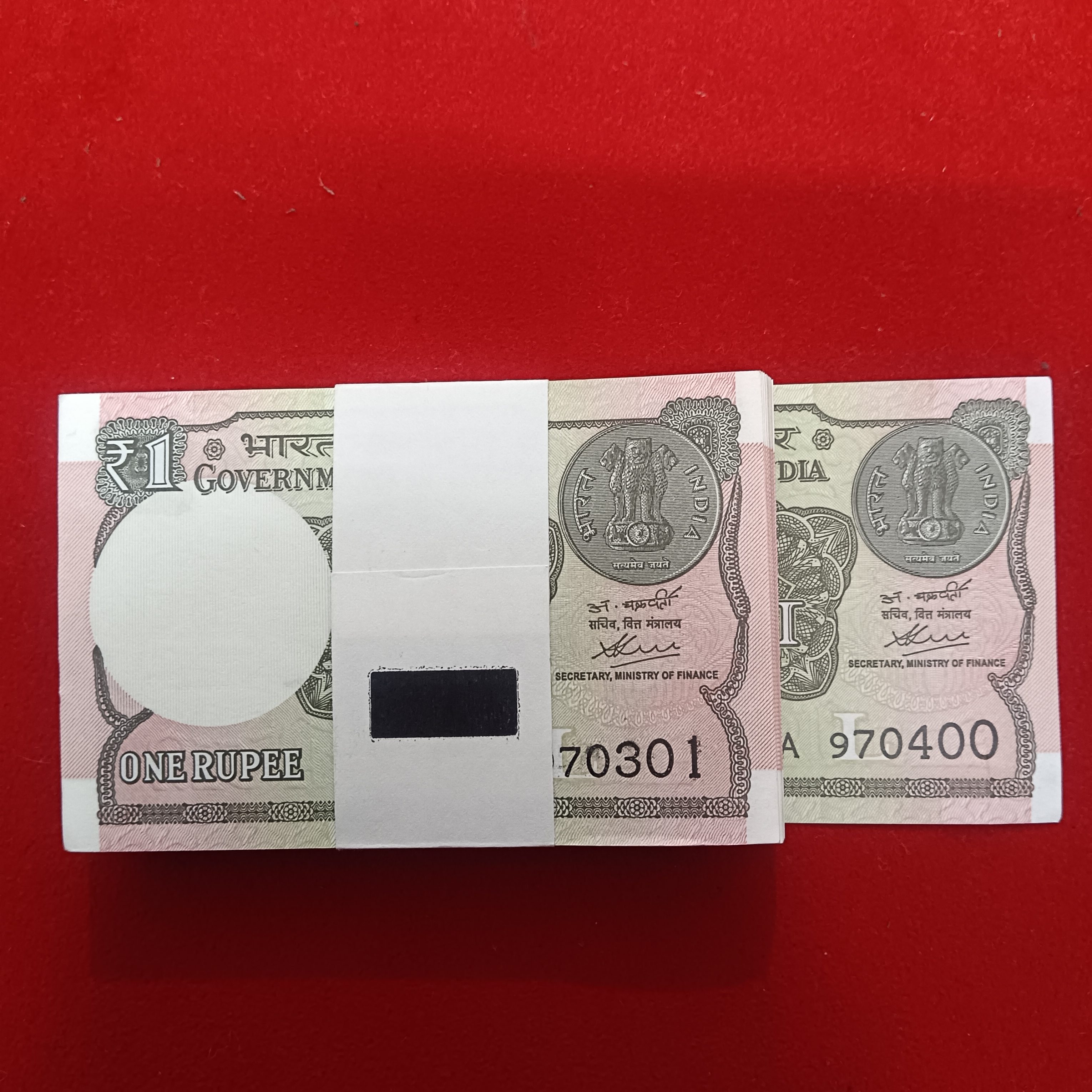 One Rs Rare Full Bundle Finance Secretary Atanu Chakraborty Year 2020 Gem Bunc Condition 970301 - Image 5