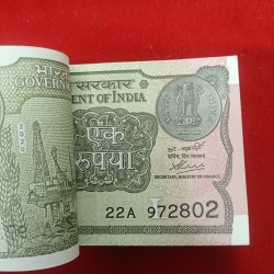 Alternative view of One Rs Rare Full Bundle Finance Secretary Atanu Chakraborty Year 2020 Gem Bunc Condition 972801