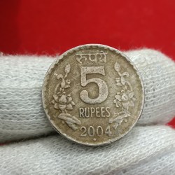 Alternative view of Five Rs Rare Copper Nickel Coin 2004 Year Hyderabad Mint Top Condition Sku 01
