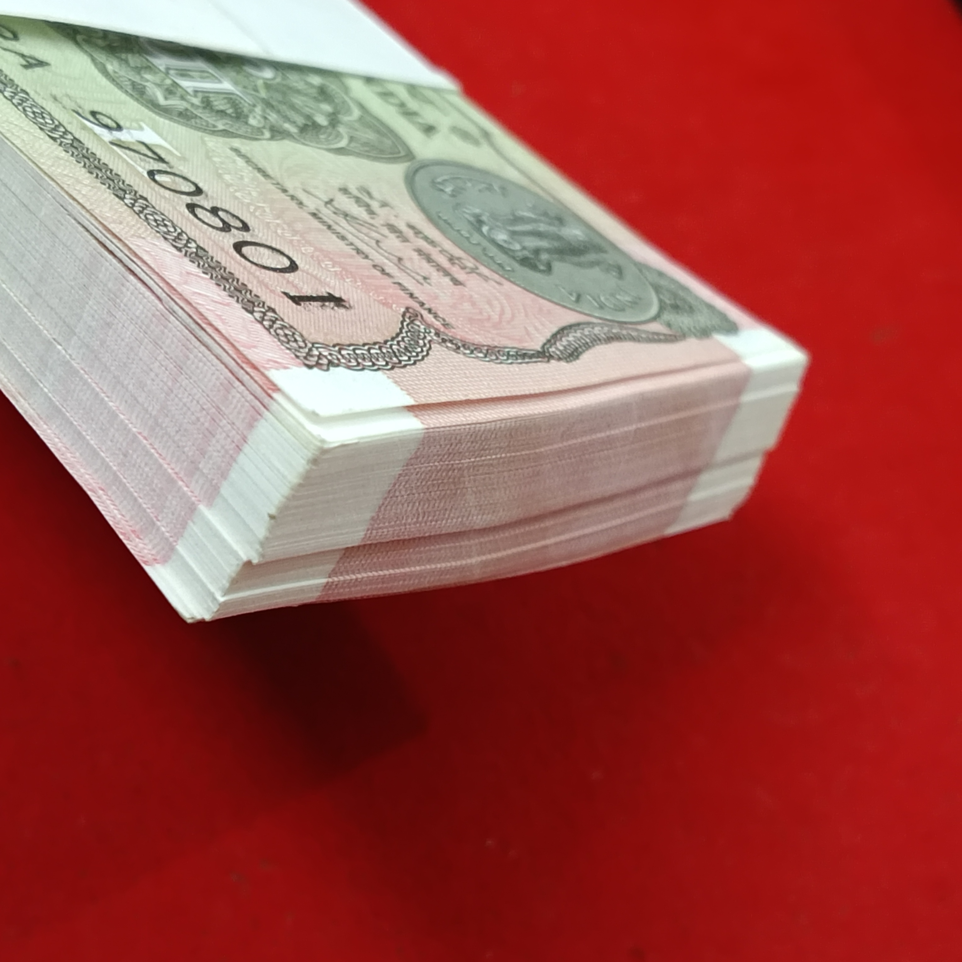 One Rs Rare Full Bundle Finance Secretary Atanu Chakraborty Year 2020 Gem Bunc Condition 970801 - Image 5