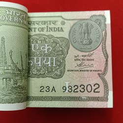 Alternative view of One Rs Rare Full Bundle Finance Secretary Atanu Chakraborty Year 2020 Gem Bunc Condition 932301