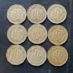 Republic India Denominaton 2₹ Small family happy family Metal copper nickel Same and similar set are available