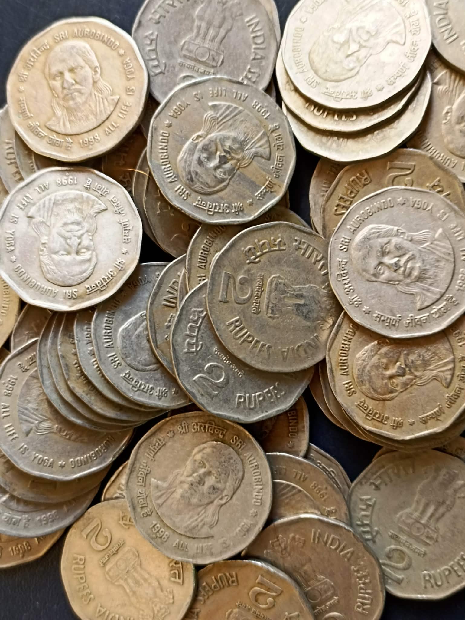 Republic India Denominaton 2₹ Metal copper nickel 30 piece given