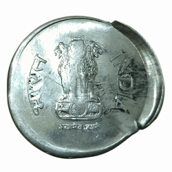 Alternative view of One Rupee FSS Year 1999 Calcutta Mint BROAD STRUCK, SHIFTED & PARTIAL BROCKAGE//LAKHI MULTIPLE Errors **SCARE** UNC Grade.