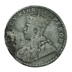 Alternative view of British India Silver ONE RUPEE Year 1918 King GEORGE-V in Damage Poor Condition.