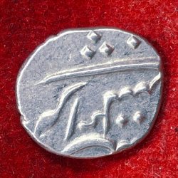 Alternative view of India, French › Mahé 1 Fanon - Louis XV Pondicherry mint 1738-1792 silver coin With Letter P #V-399