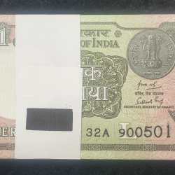 SEMI FANCY ONE RUPEES 2018 SERIAL PACKET GEM UNC
